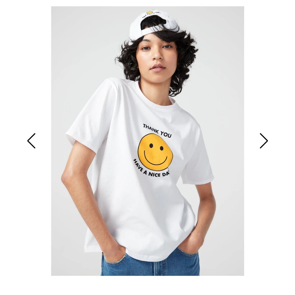 Kule modern take out tee with smile size XS